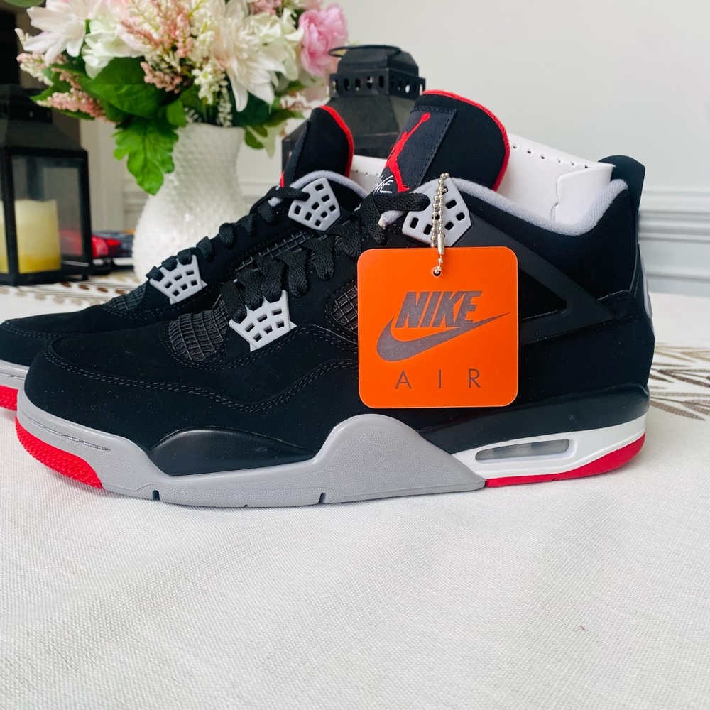 Jordan 4 retro Bred